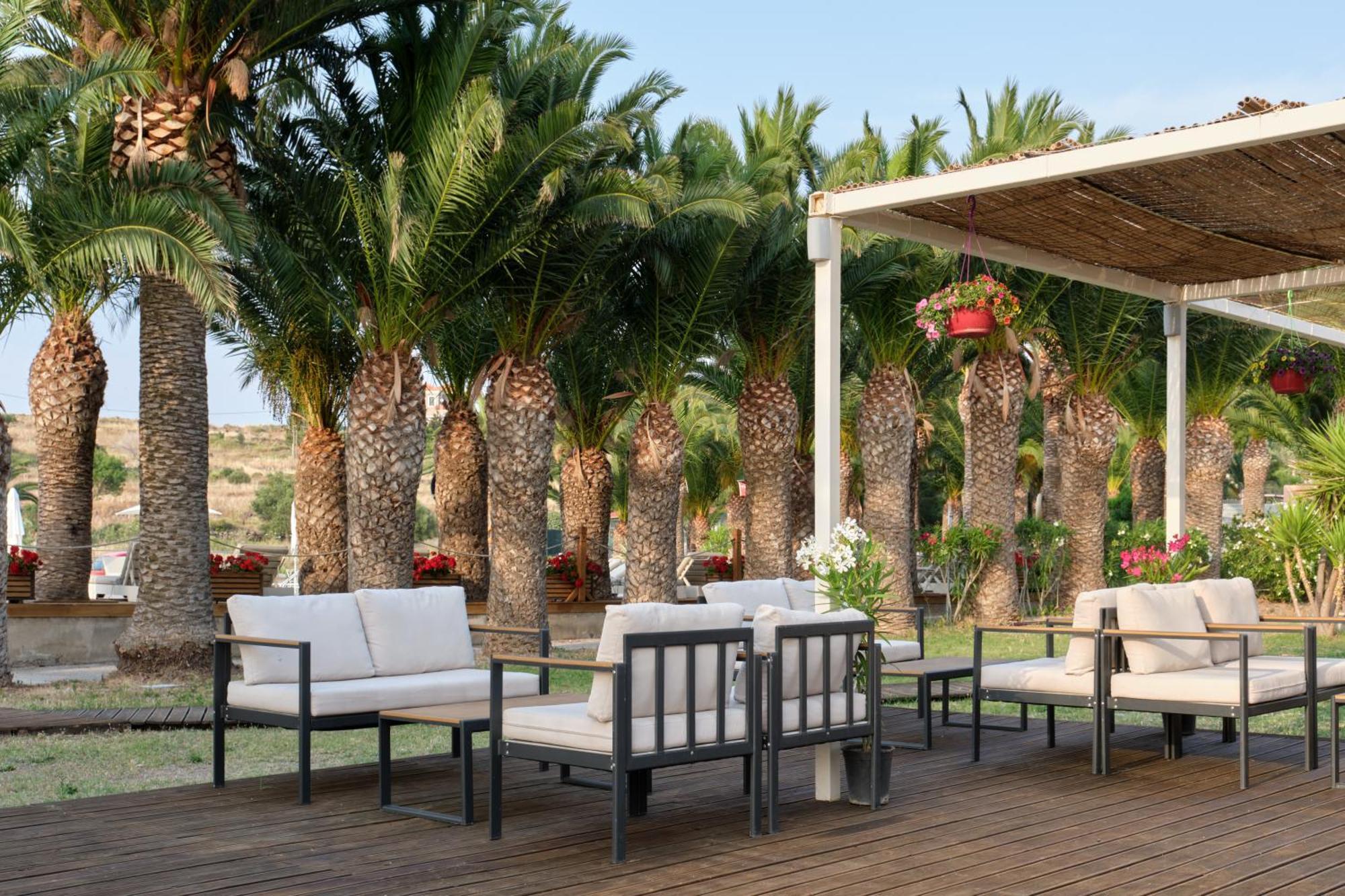 Aphrodite Hotel Mithymna Exterior photo